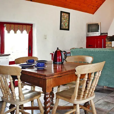 Holiday Homes - Eir05043-fya